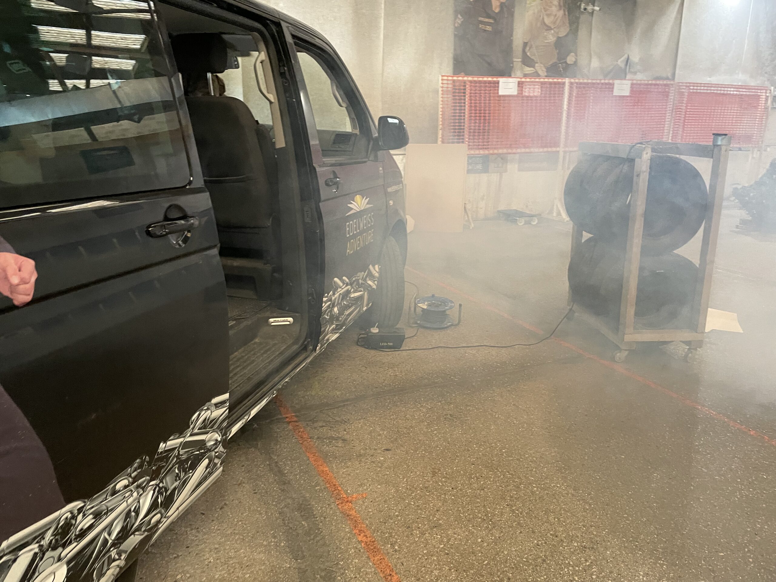 Verteidigungsschießbewerb - früher Nutzung eines Autos